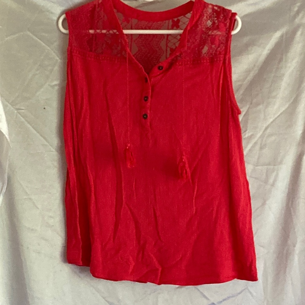 Red Sleeveless Top w/ Lace Yoke, Front & Back, V Neck with Buttons, sz 2X